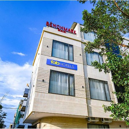 Fabhotel Benchmark อินดอร์ ภายนอก รูปภาพ