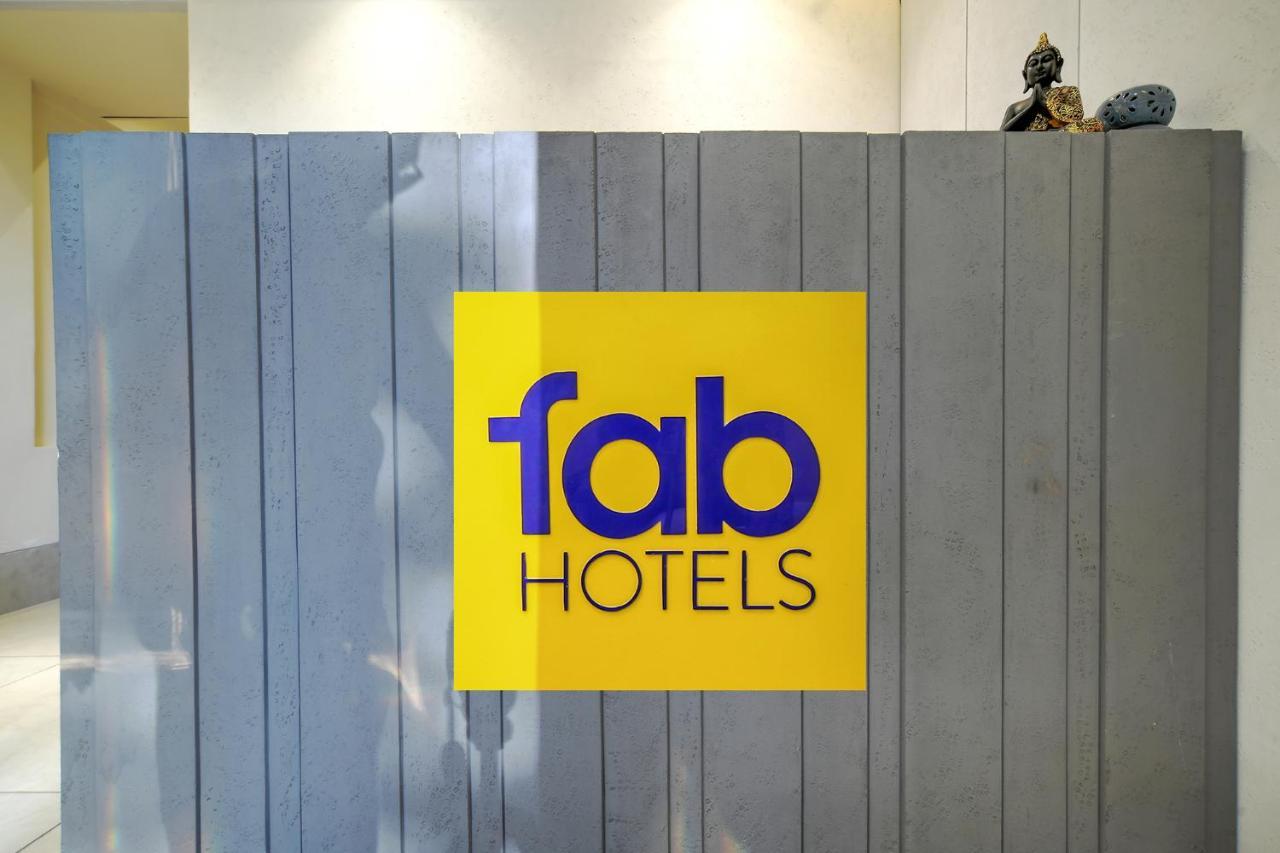 Fabhotel Benchmark อินดอร์ ภายนอก รูปภาพ