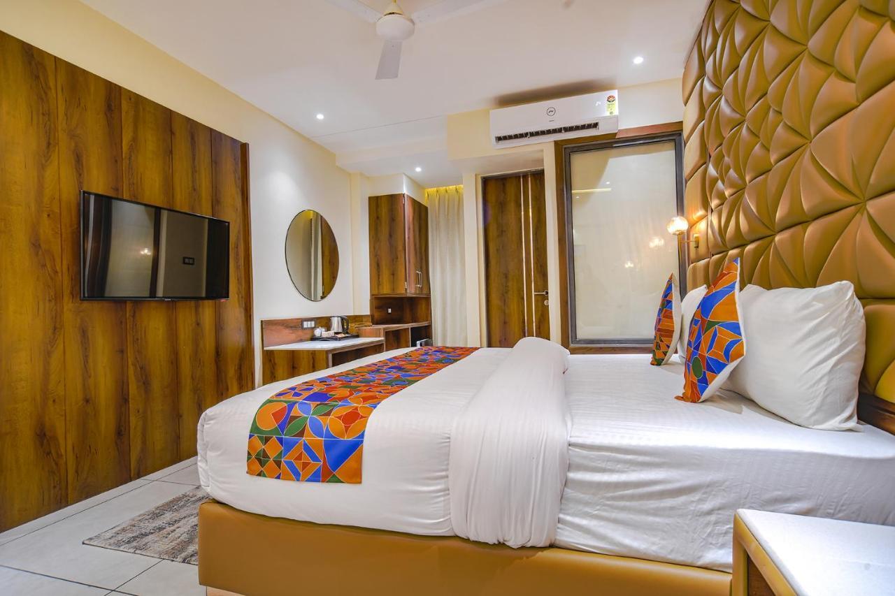 Fabhotel Benchmark อินดอร์ ภายนอก รูปภาพ