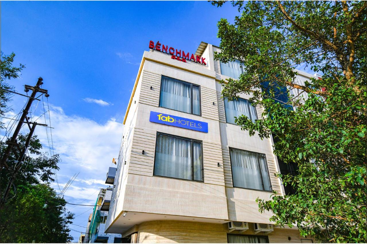 Fabhotel Benchmark อินดอร์ ภายนอก รูปภาพ